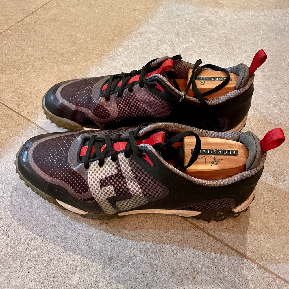 Footjoy golf shoes (like new)